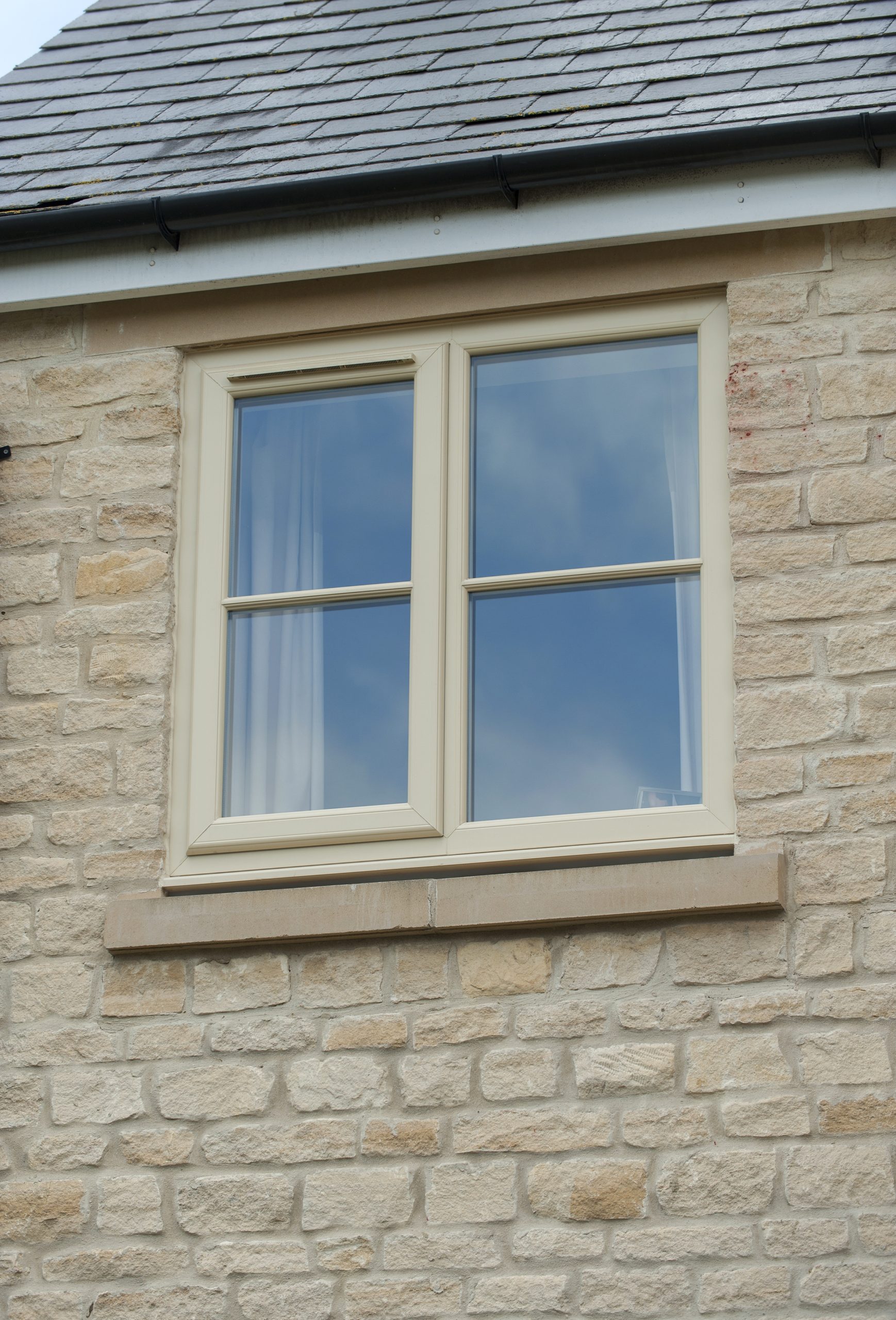 2800 window manufacturers