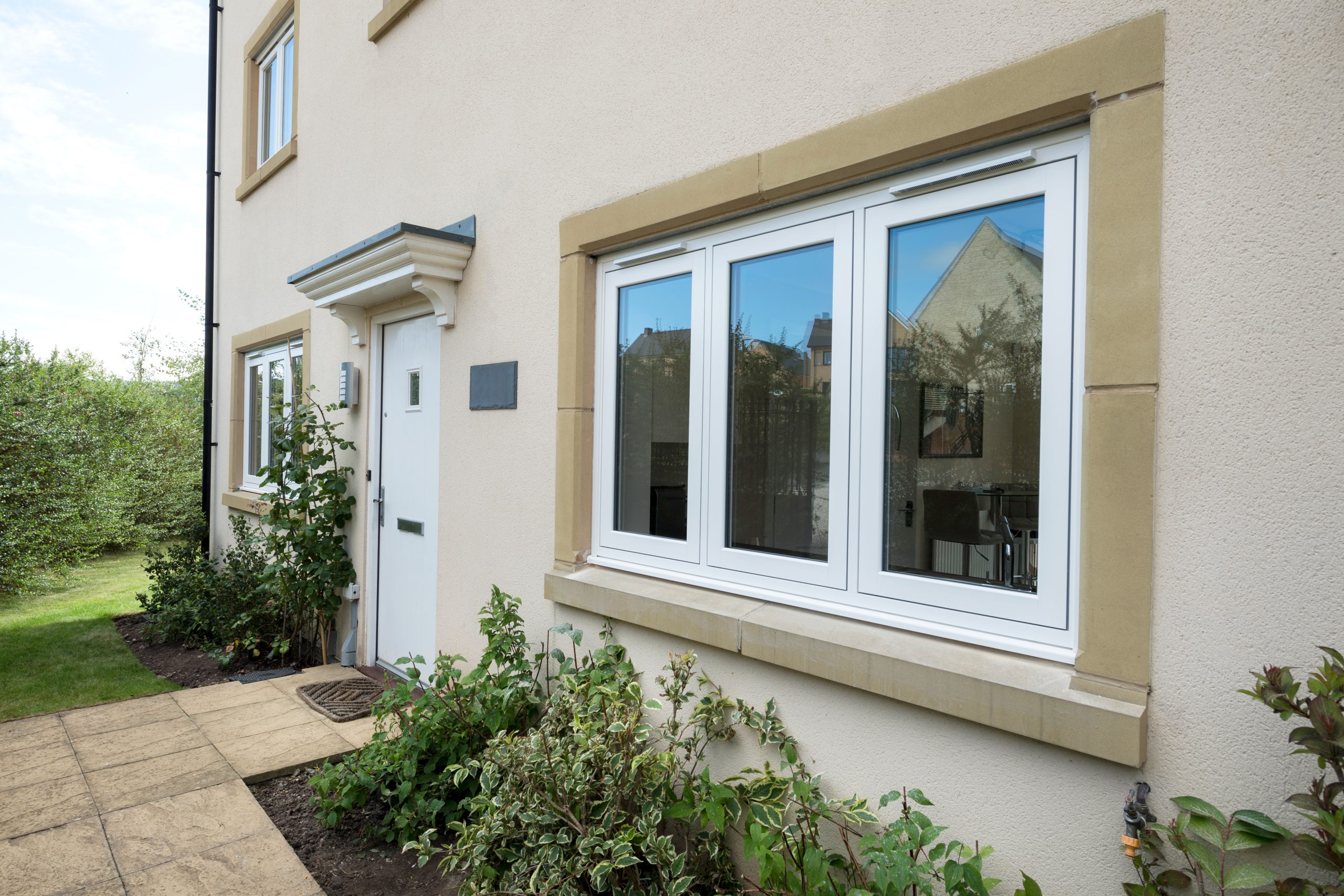 Flush casement window installers