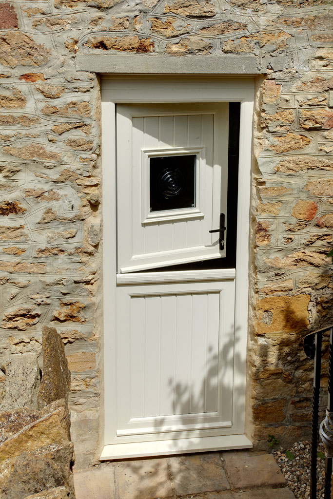 Advanced Features Of Deceuninck Front Doors